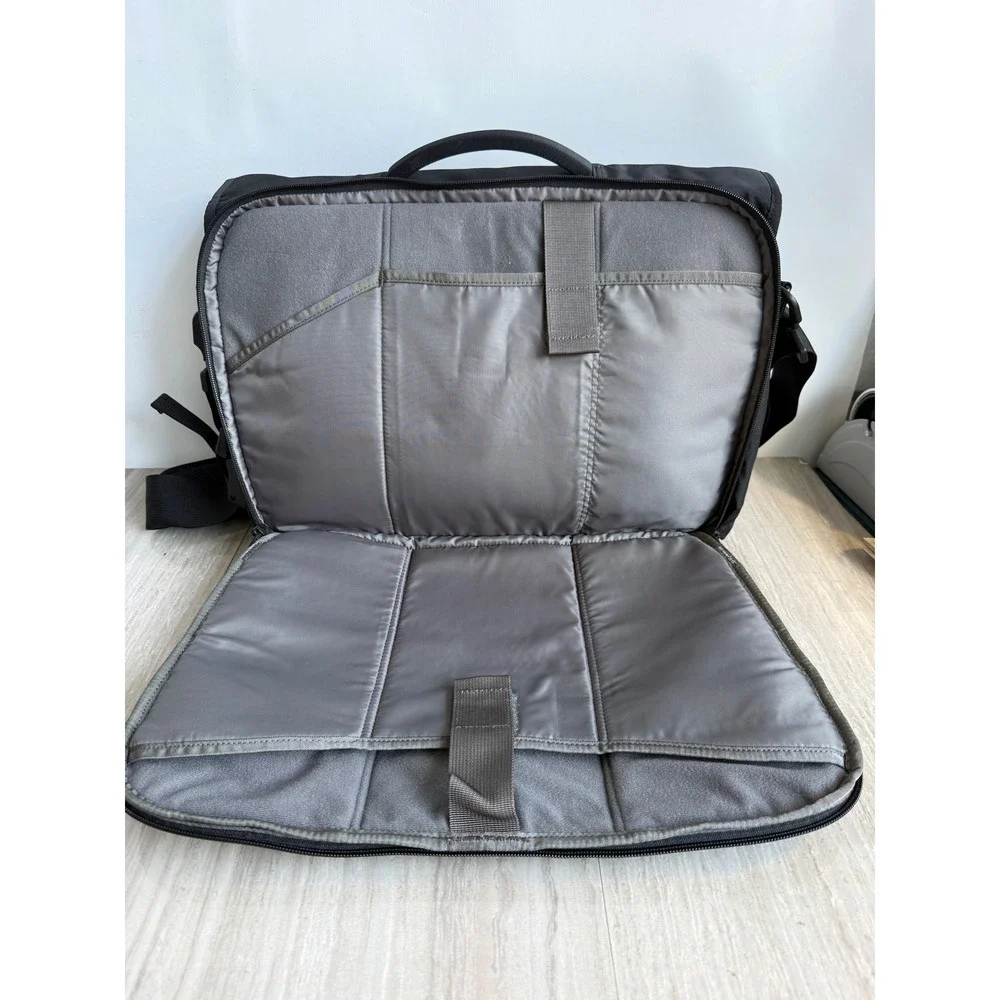 Timbuk2 Messenger Laptop Bag Black Nylon Crossbody Commuter Techwear Workwear